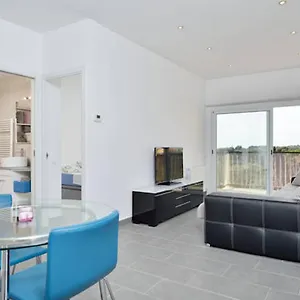  Apartamento Cosy Well Situed With Sea View
